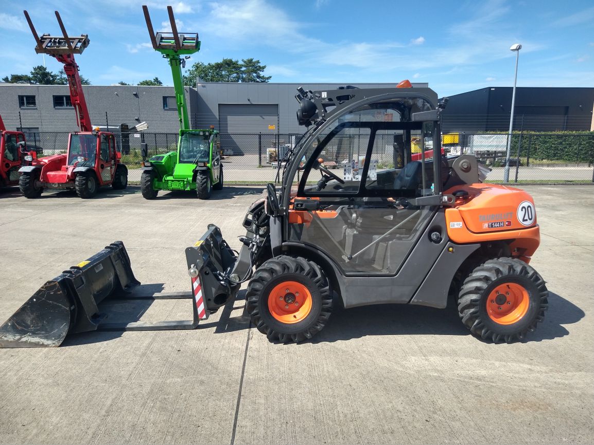 Afbeelding AUSA T144 X4 (715)