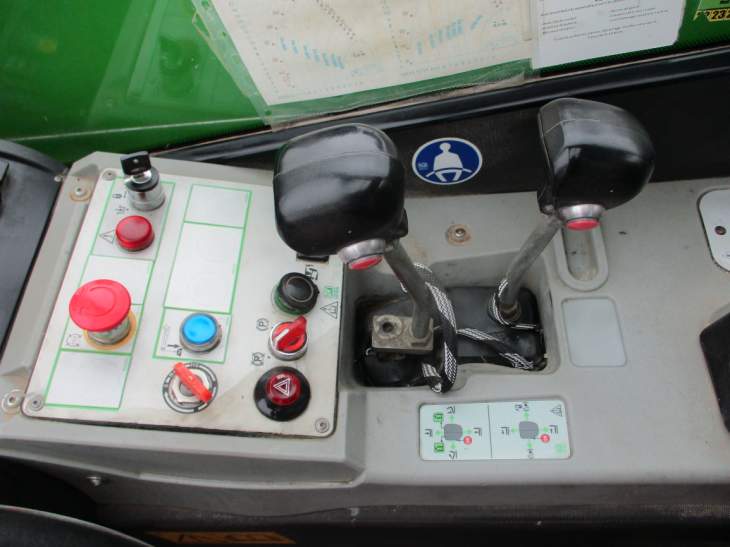 Afbeelding MERLO P40.17 (987)