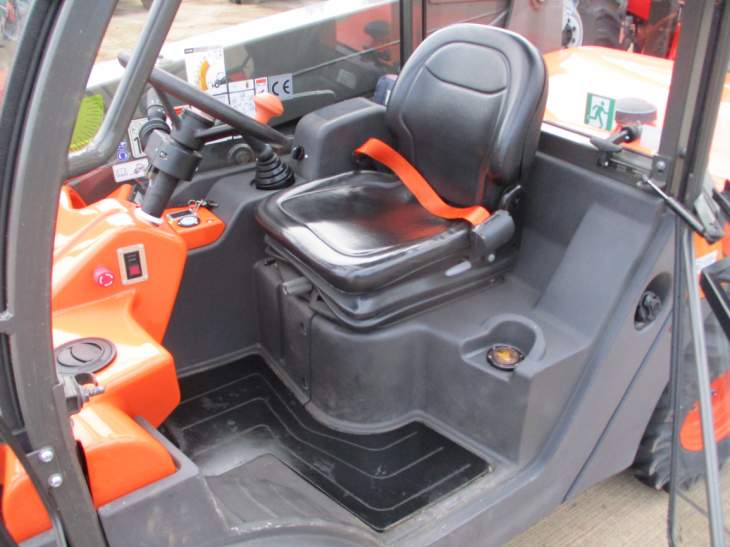 Afbeelding AUSA T144 HX4 (229)