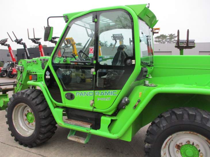 Afbeelding MERLO P40.17 (987)