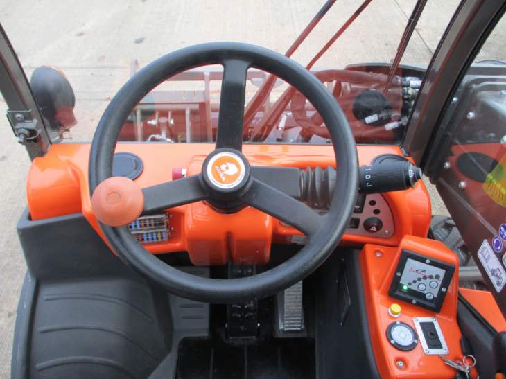 Afbeelding AUSA T144 HX4 (229)