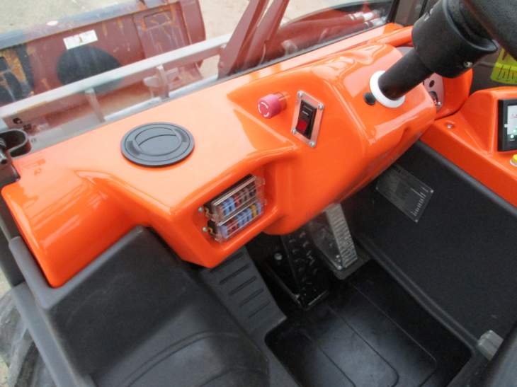 Afbeelding AUSA T144 HX4 (011)