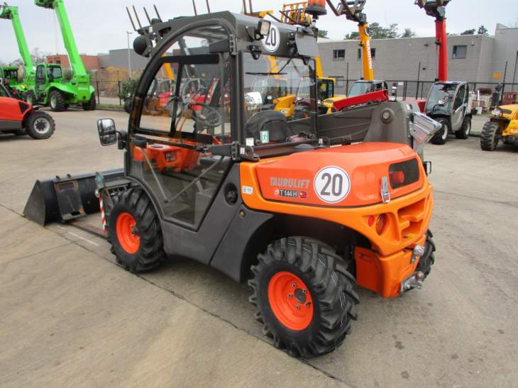 Afbeelding AUSA T144 HX4 (229)