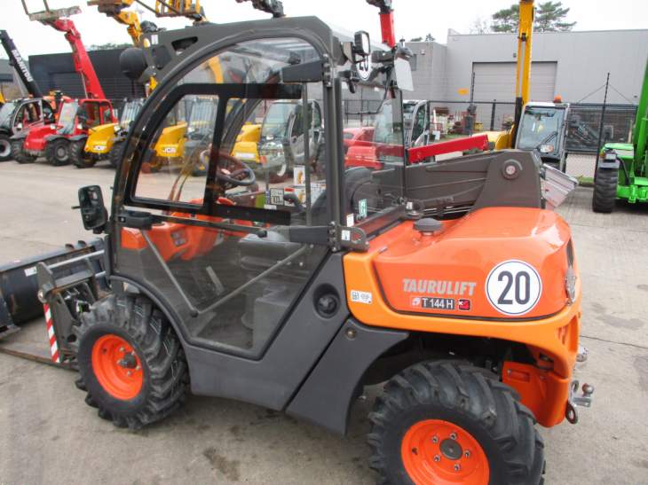 Afbeelding AUSA T144 HX4 (011)