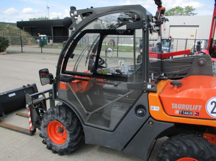 Afbeelding AUSA T144 H X4 (071)