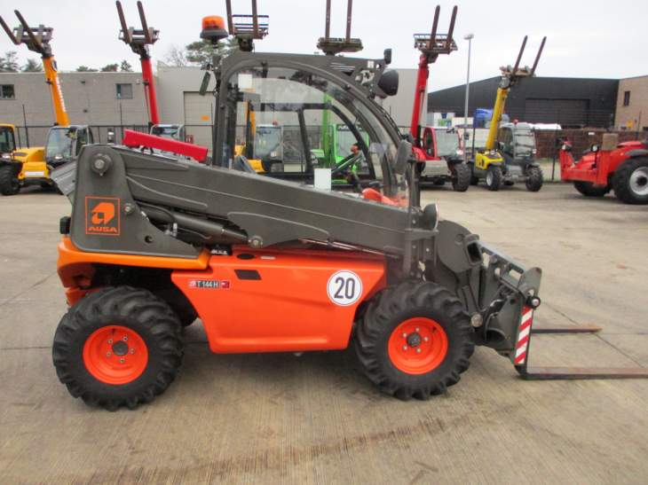 Afbeelding AUSA T144 HX4 (229)