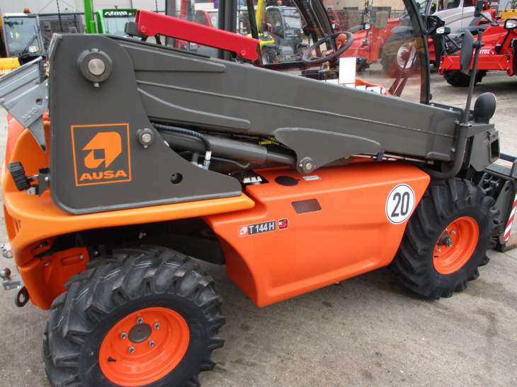 Afbeelding AUSA T144 HX4 (011)