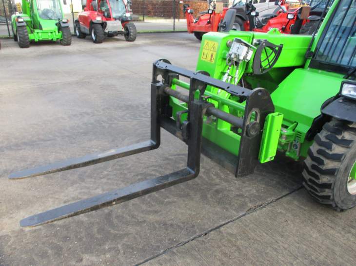 Afbeelding Merlo P 27.6 Plus (806)