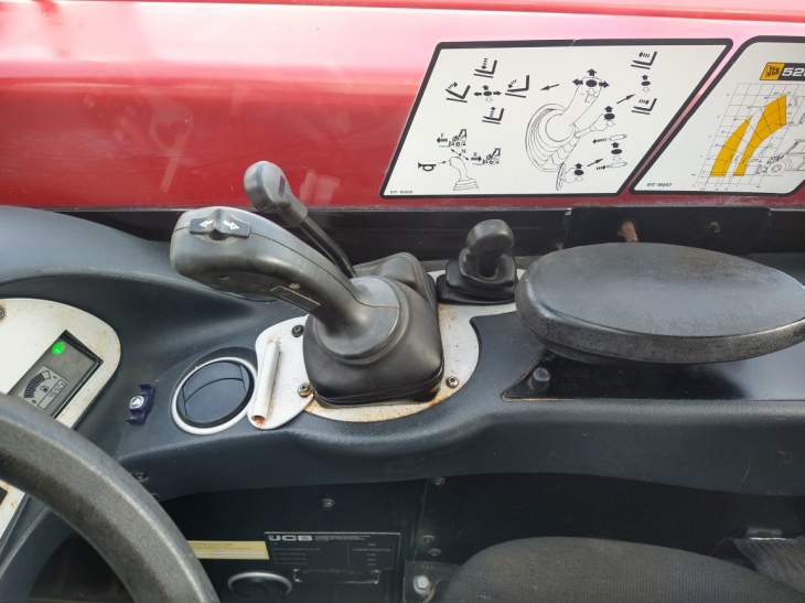 Afbeelding JCB 520-40 (129)