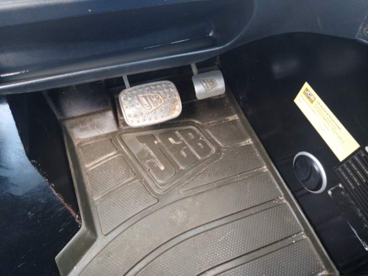 Afbeelding JCB 520-40 (129)