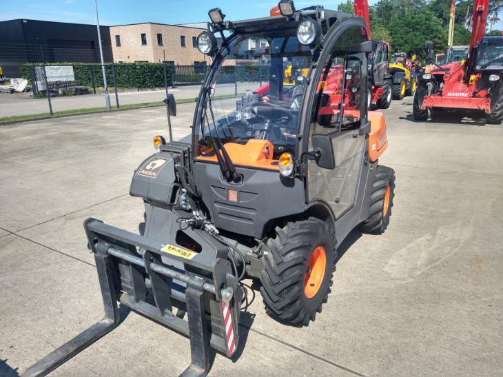 Afbeelding AUSA T144 X4 (715)