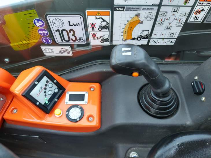 Afbeelding AUSA T144 X4 (729)