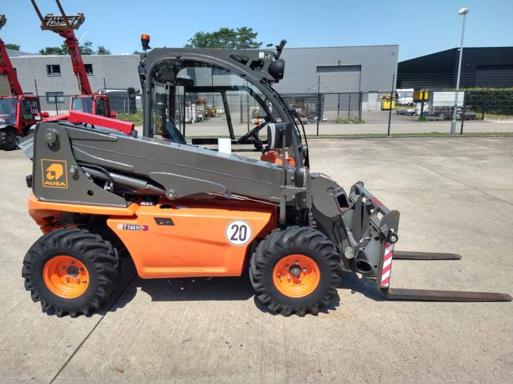 Afbeelding AUSA T144 X4 (729)