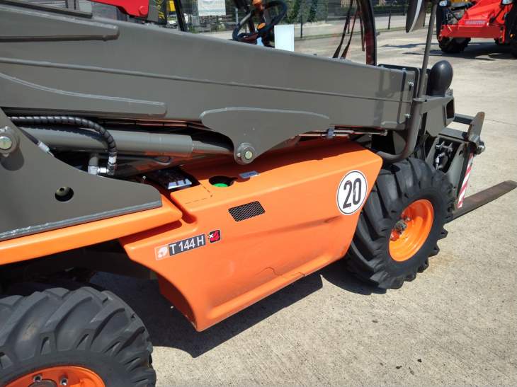 Afbeelding AUSA T144 X4 (729)
