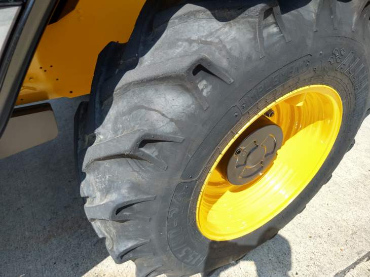 Afbeelding JCB 535-95 (535)