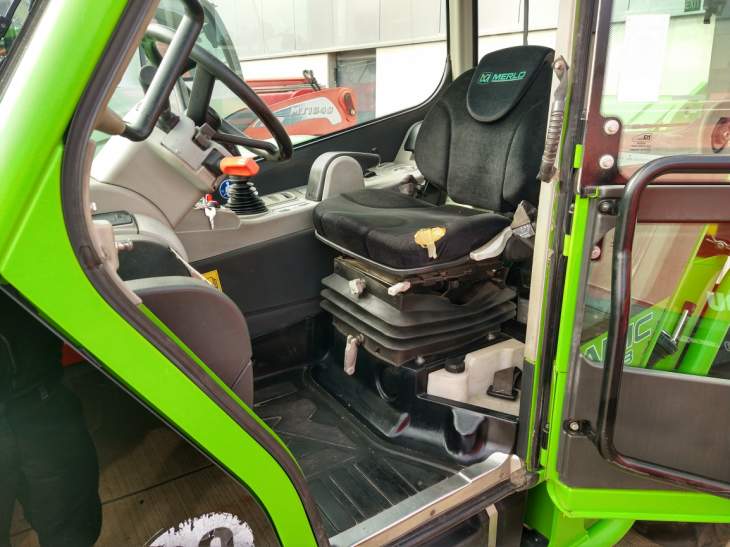 Afbeelding MERLO P38.13 (572)