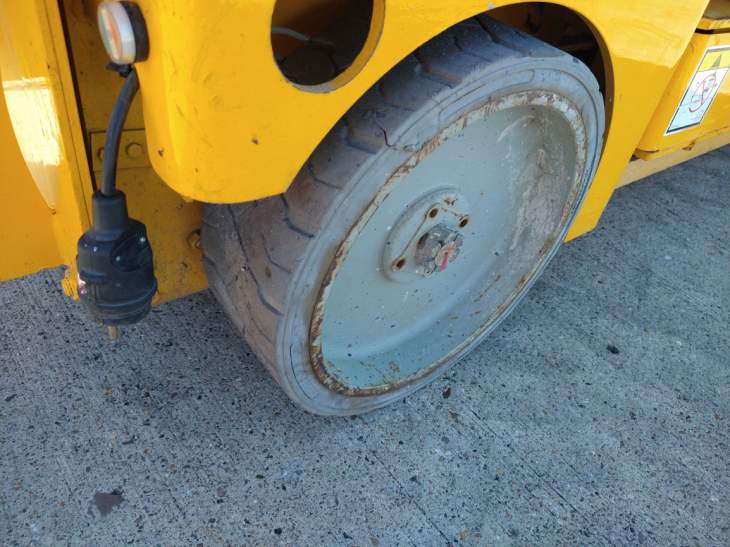 Afbeelding HAULOTTE Compact 8 (740)