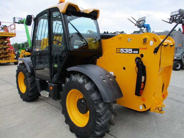 Afbeelding 9.50m - JCB 535 - 95